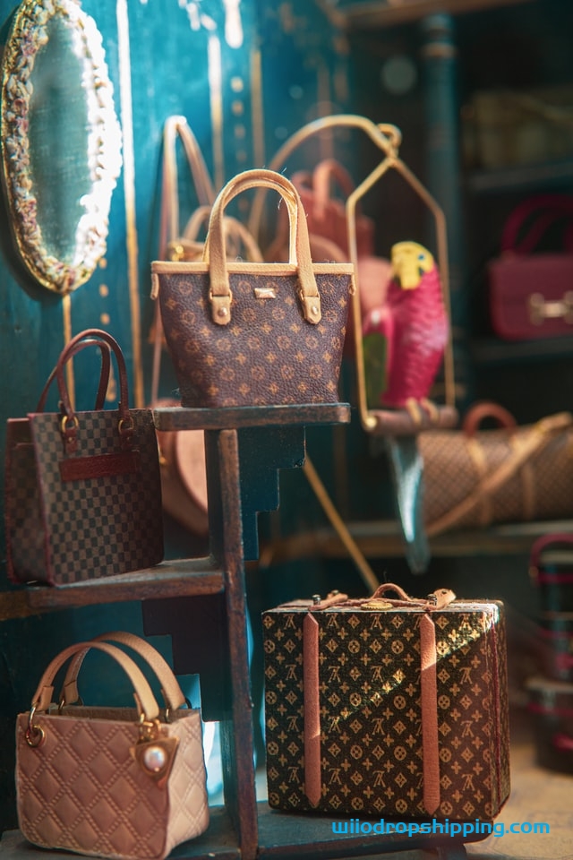 Top 10 Best Places to Sell Handbags Online - A Comparison Guide